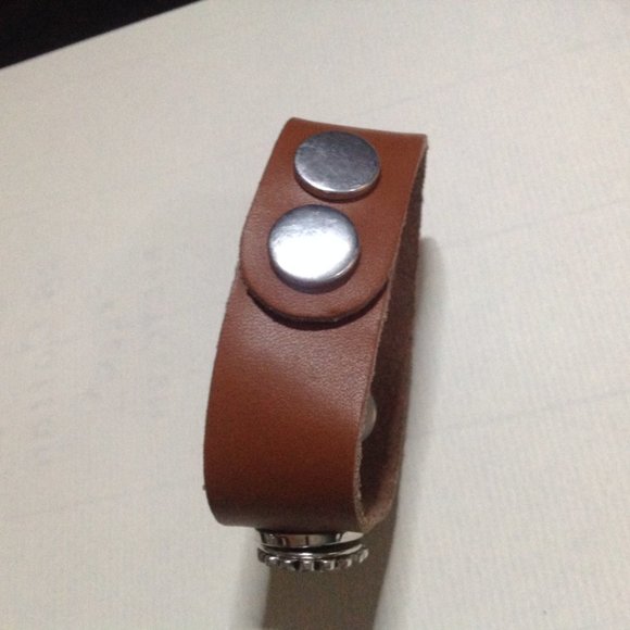 **Sale** Retro Ginger Snaps 3-Snap Leather Bracelet - Picture 4 of 7